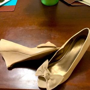 Dressy wedge heel shoes